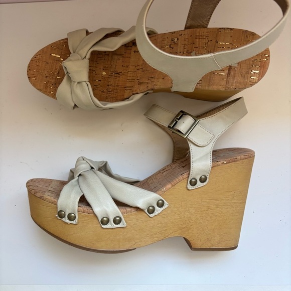 KORKS by Kork-Ease Dawson Wedge Sandals in
Off White Sz 11M - Picture 2 of 7